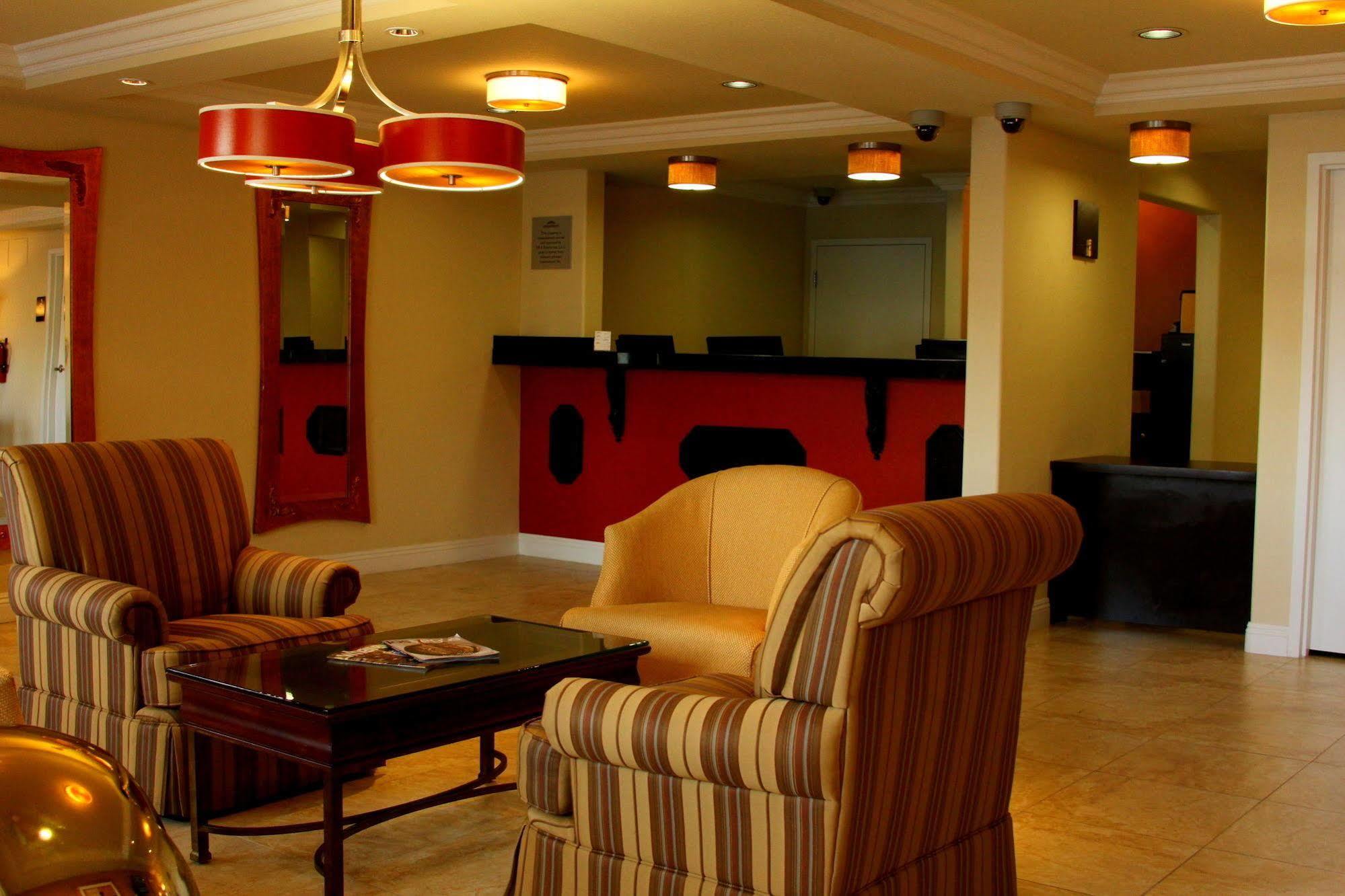 ฮาวเวิร์ด จอห์นสัน บาย วินด์แฮม ลาสเวกัส เนียร์ เดอะ สตริป Motel ภายนอก รูปภาพ